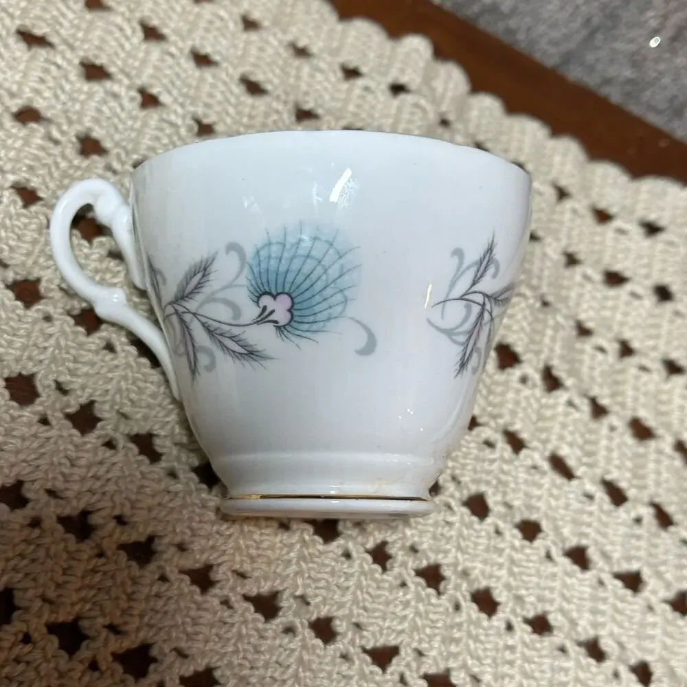 Royal Ascot England Bone China Teacup & Saucer Blue Floral Flowers Gold Trim Vtg